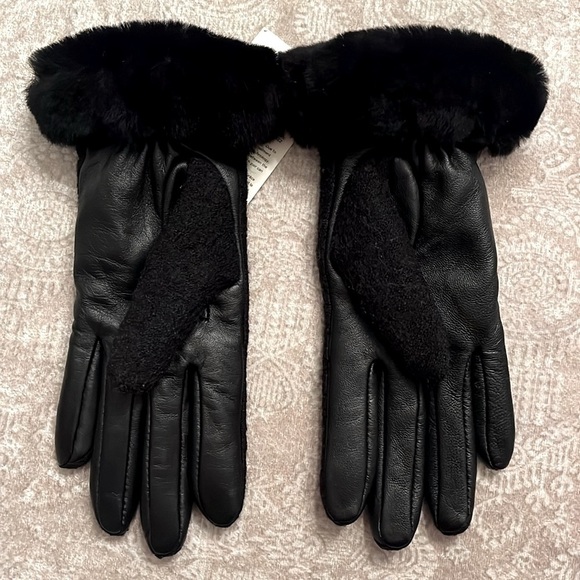 Brand New UGG Wool Black Leather Shorty Touchscreen Tech Gloves Sheepskin Cuff - Picture 9 of 16